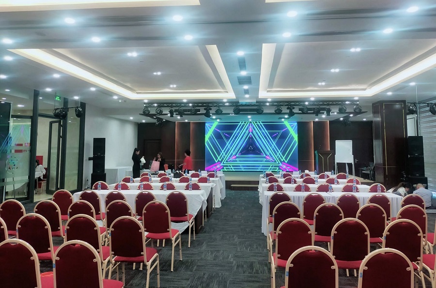 Module LED là gì? Ứng dụng thực tế và lợi ích gì? 2 Man Hinh Led San Khau Hoi Nghi